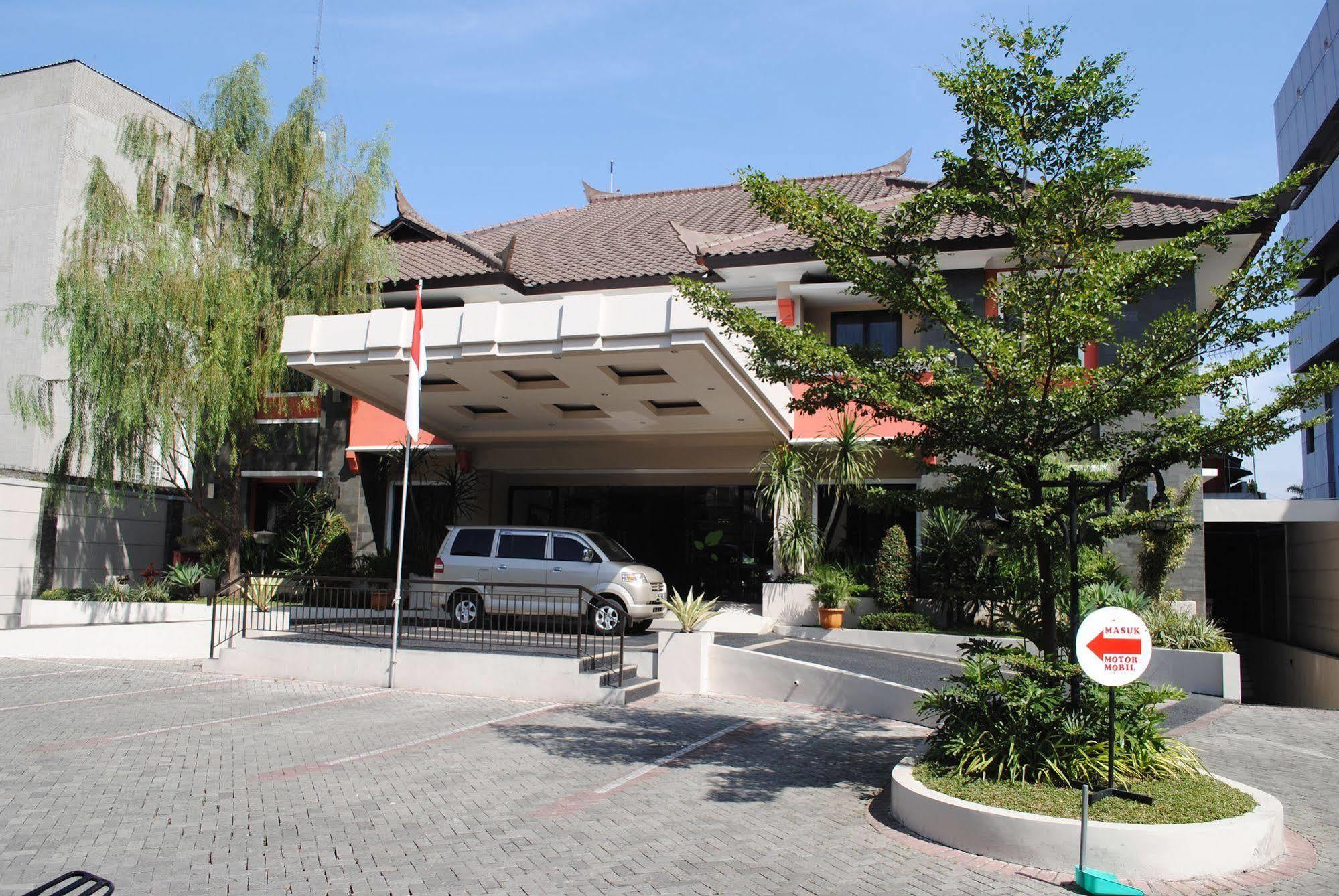 Hotel Guntur Bandung Eksteriør billede